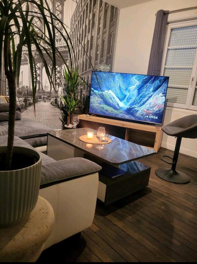 T2 Cosy Autonome H24 Parking Prive Attenant Tv 165Cm Netflix Wi-Fi Au Rez-De-Chaussee Alencon Exterior photo